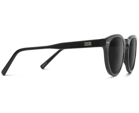 Tate Sunglasses in Black Frame / Smoke Lens