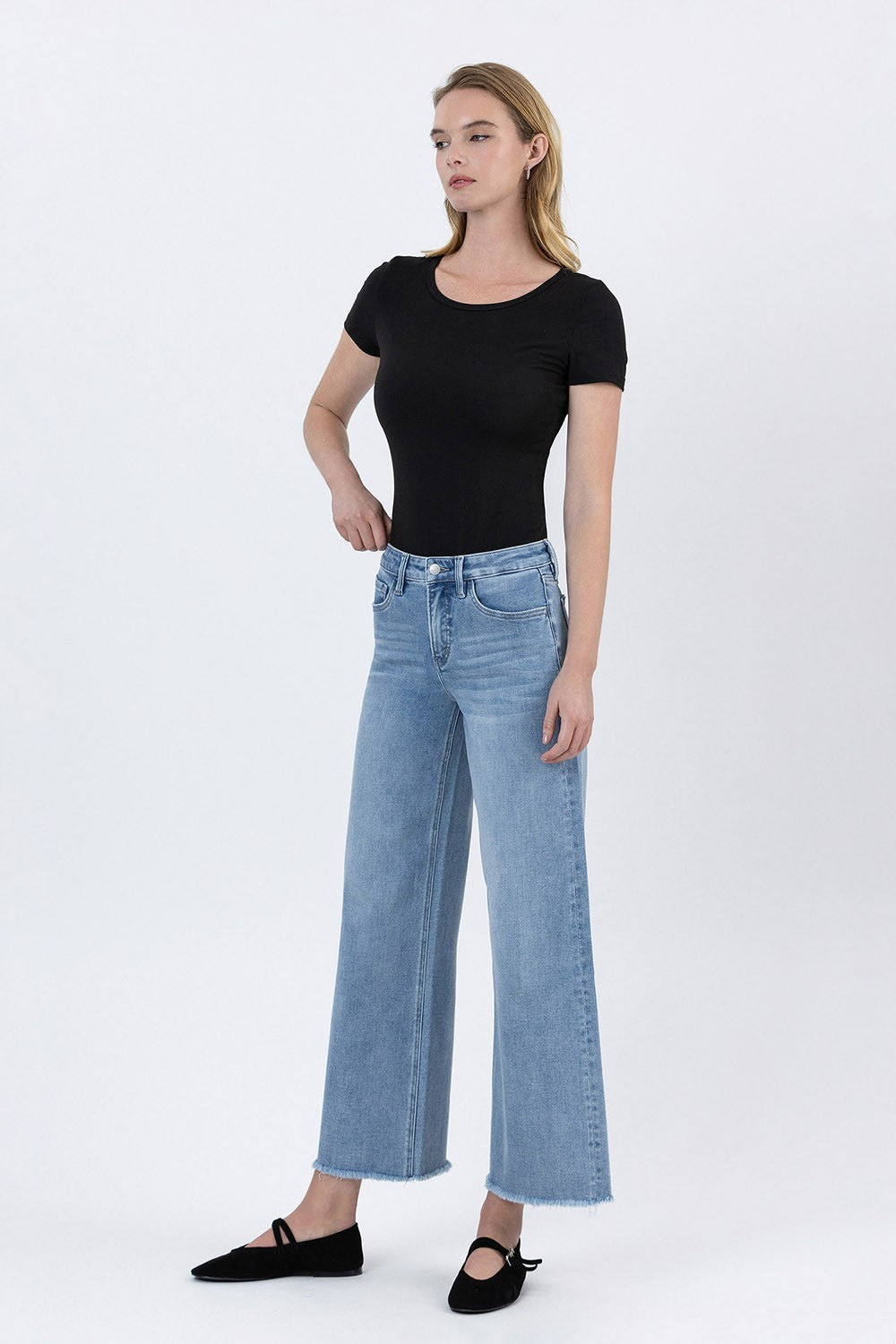 Sculpt & Stroll Ankle Wide Leg Jean