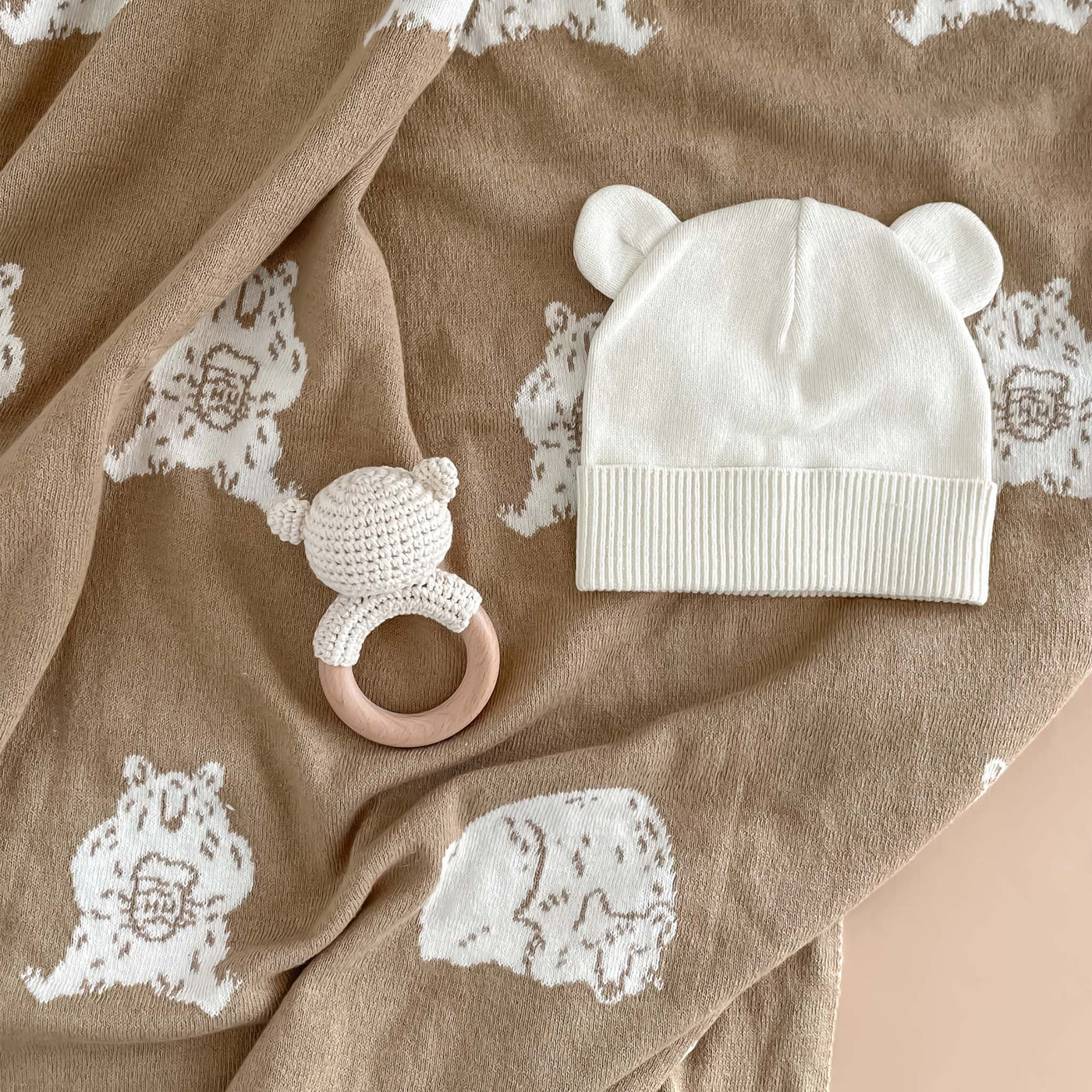 Honey Bear Baby Gift Set Blanket Hat and Teether Summer