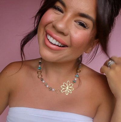 Meadow Glow Necklace