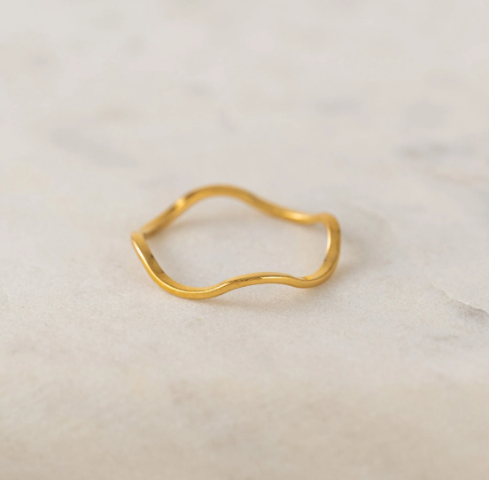 Wave Ring in Gold