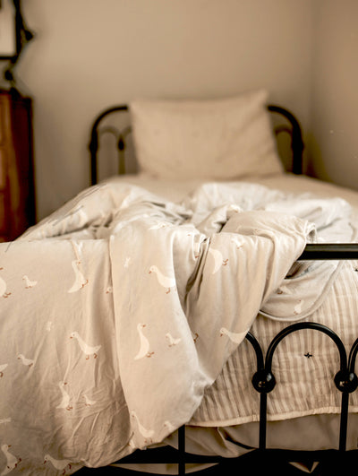 Goose Cloud Comforter Blanket
