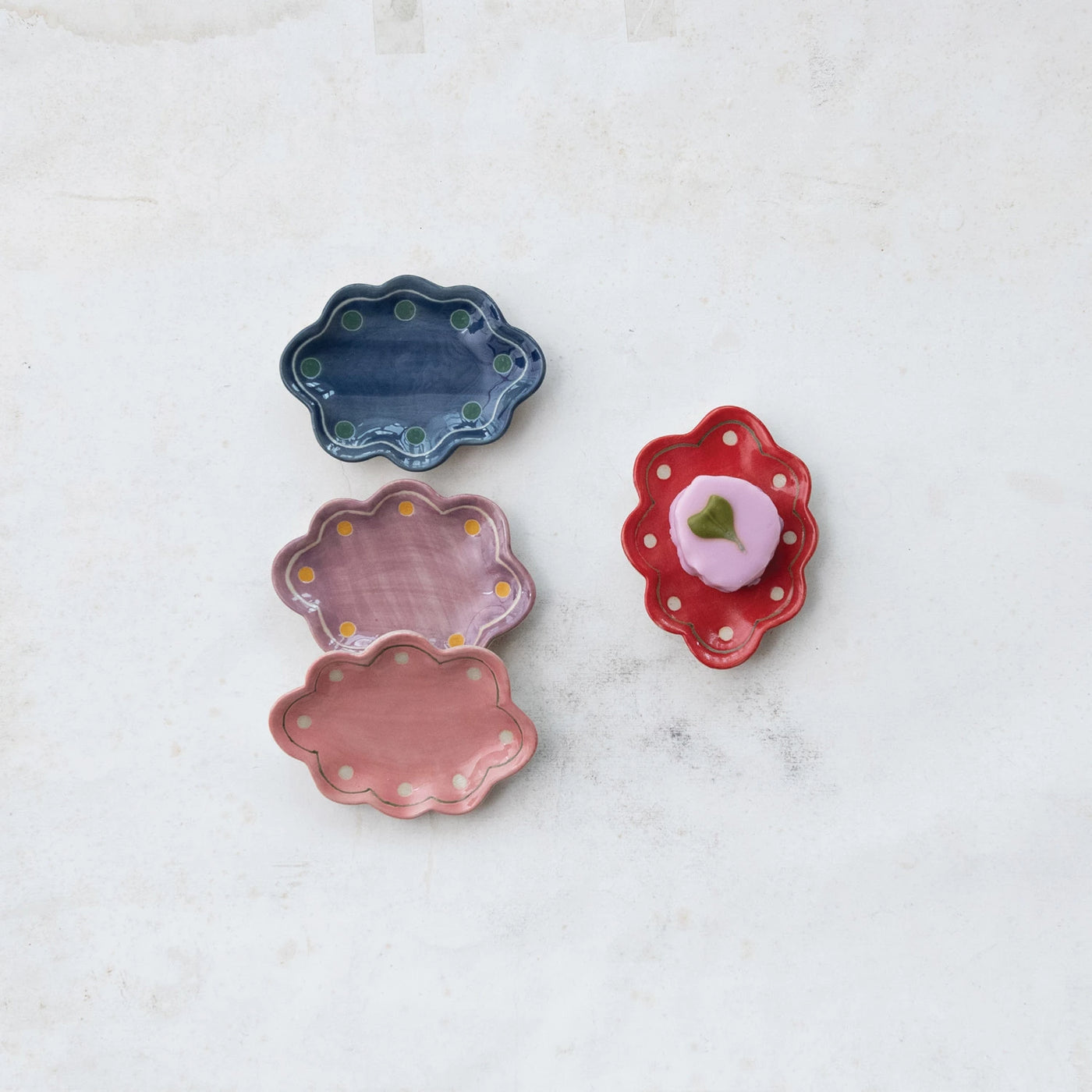 Stoneware Scalloped Dish w/ Wax Relief Design, 4 Colors