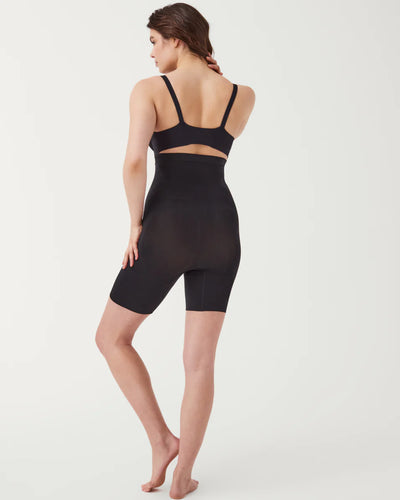 OnCore High-Waisted Mid-Thigh Short, very Black