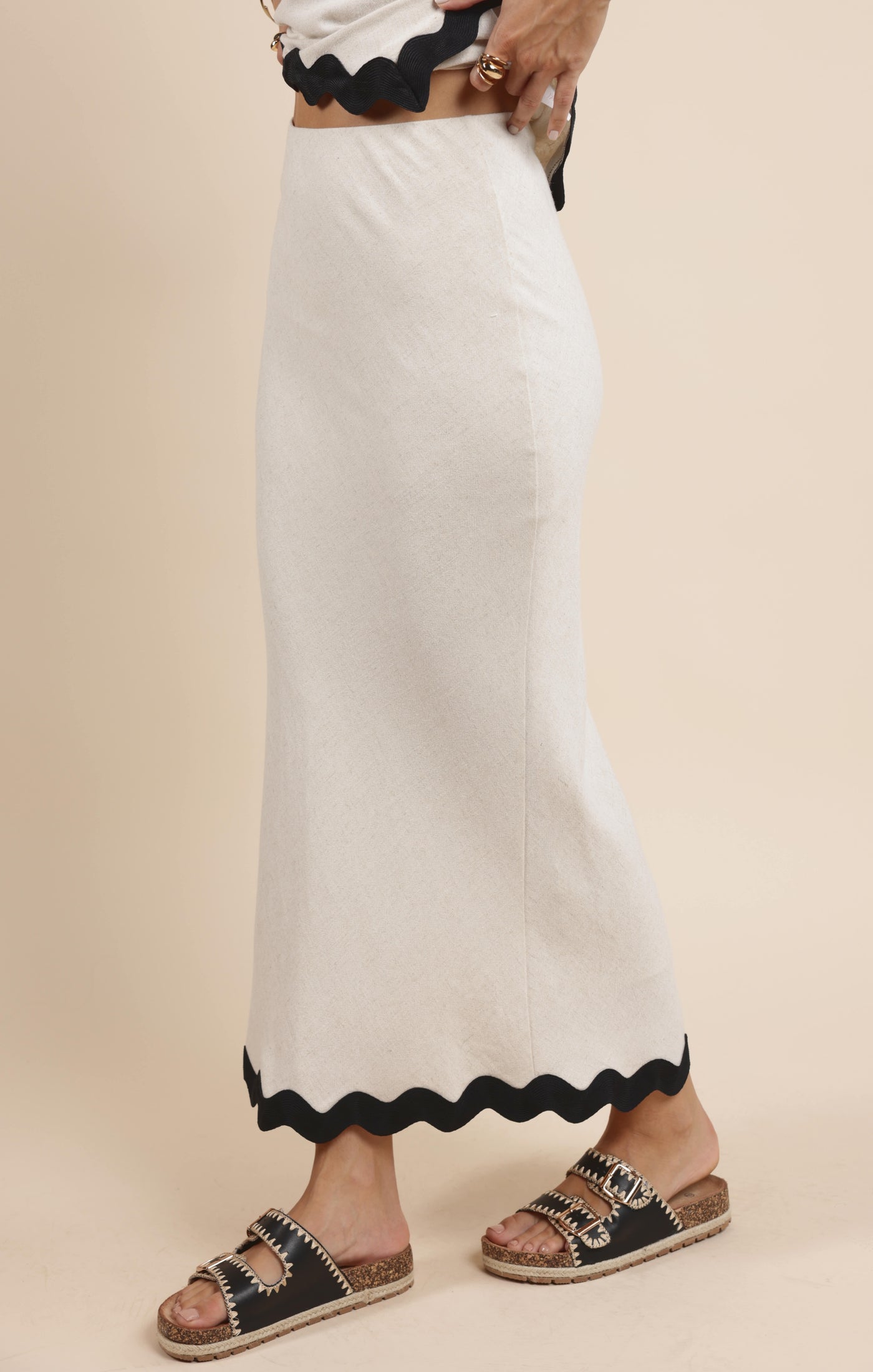 Sugarloaf Wavy Trim Midi Skirt
