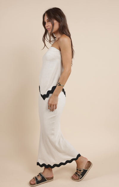 Sugarloaf Asymmetrical Wavy Trim Tube Top