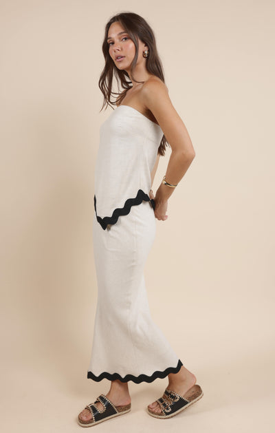 Sugarloaf Asymmetrical Wavy Trim Tube Top